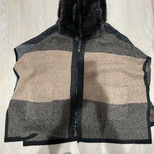 Zara knit cape in tan and brown